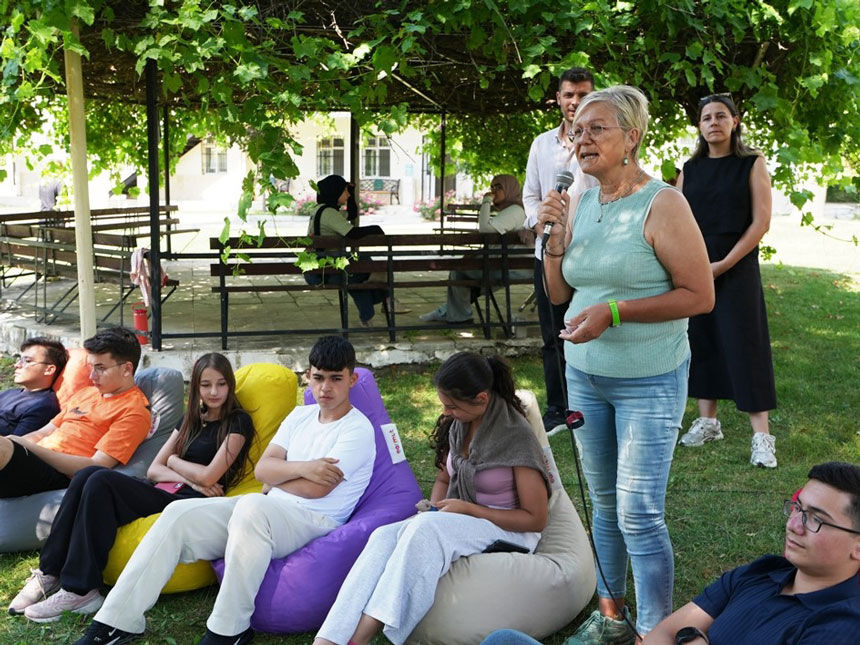 Buyuksehir Kampinda Muhtesem Bulusma Gri Koc Denizlili Genclerle Doganin Kalbinde Bulustu2