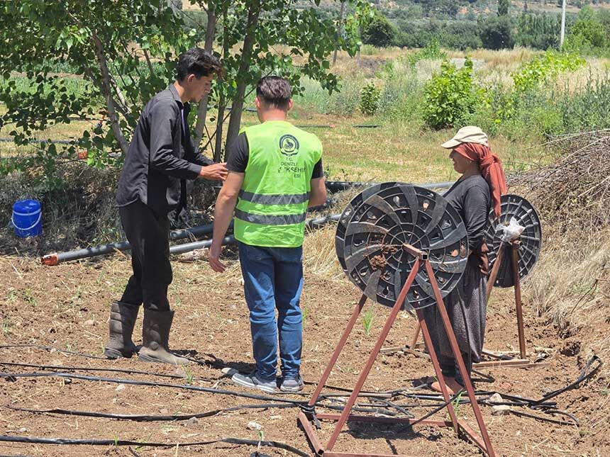 Denizli Buyuksehir Belediyesinden Tarim Iscilerine Mobil Ikram Destegi 2