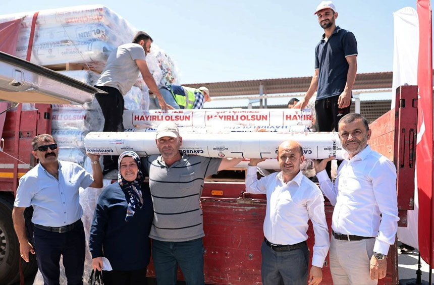 Denizli Buyuksehirden Ureticiye Buyuk Destek Sera Naylonu Dagitimlari Kaleden Basladi