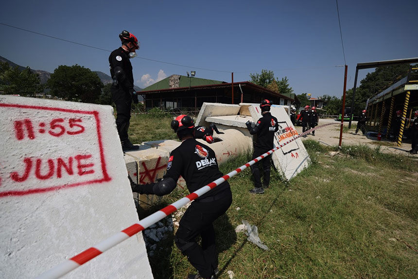 Denizli Buyuksehirin Gonullu Ekibi Artik Turkiyenin Afetlerinde Gorev Alacak 1