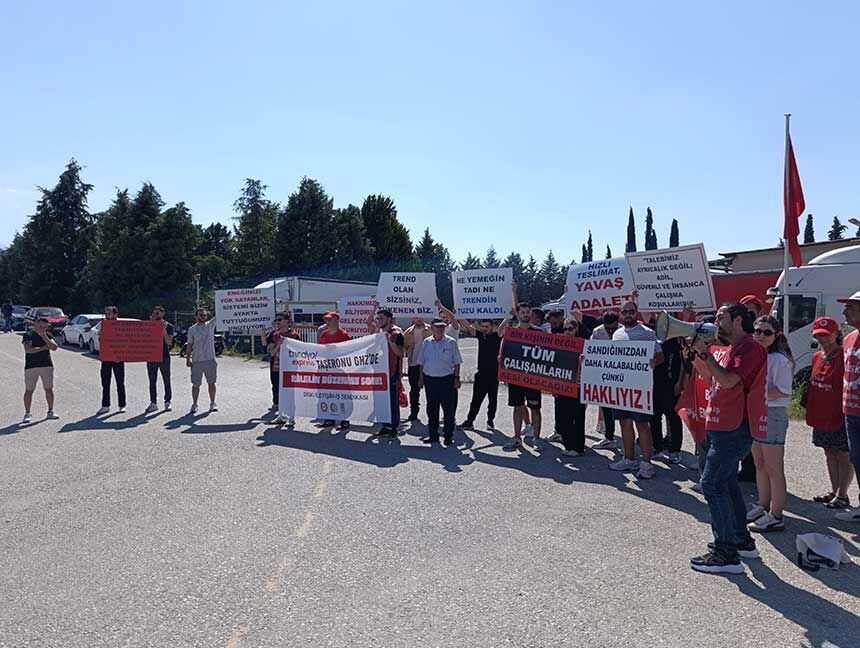 Denizli Trendyol Lojistikte Sendika Depremi Isten Cikarilan Isciler Depo Onunde Direnis Bas 1