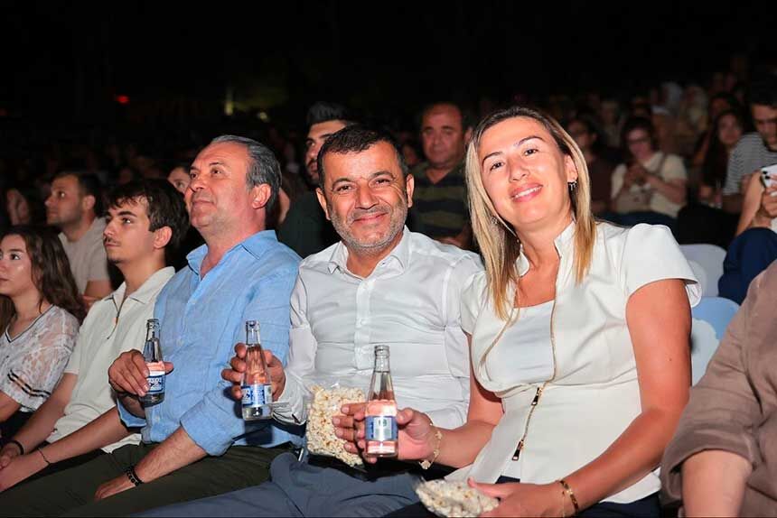 Denizlide Acik Havada Sinemasi Keyfi Basladi 2