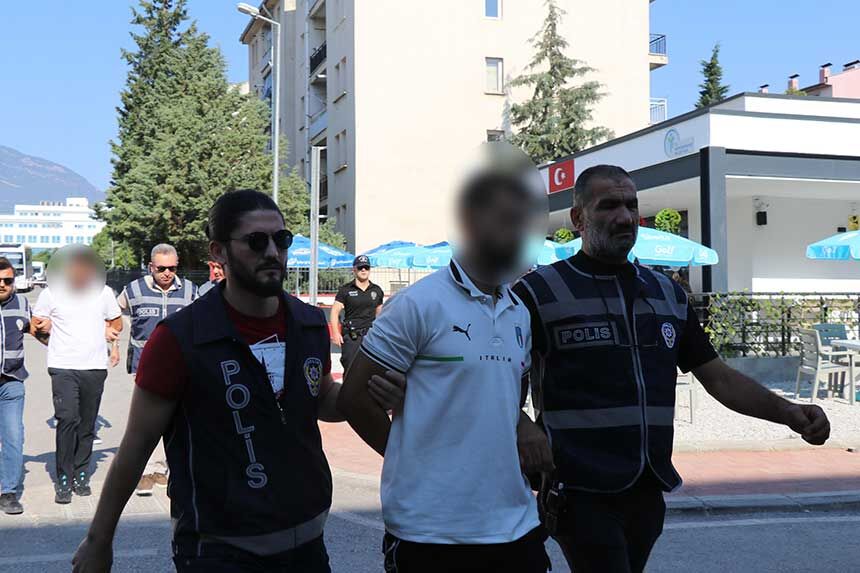 Denizlide Eglence Mekanini Kursunlayan 4 Supheli Tutuklandi 3