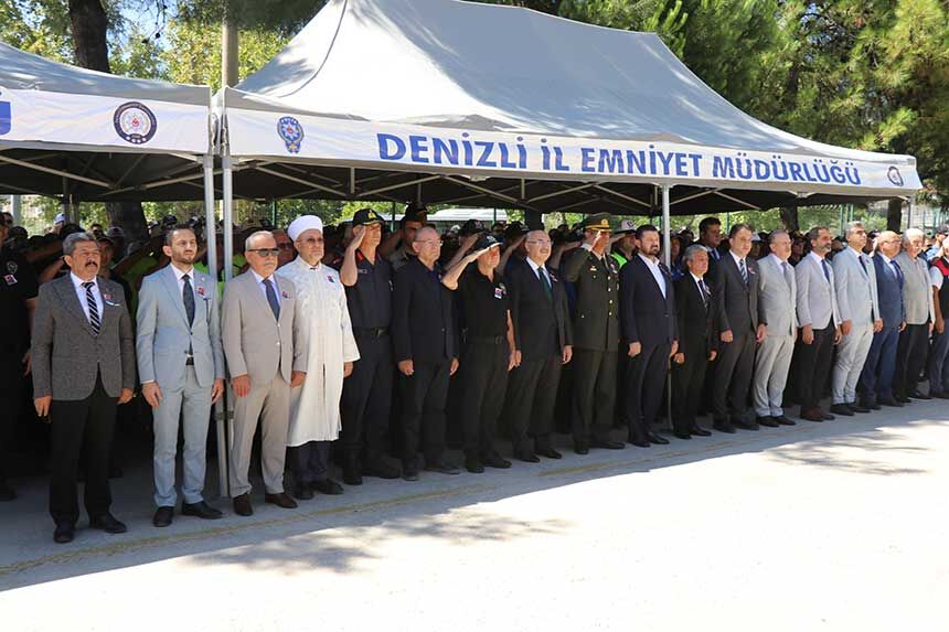 Denizlide Hayatini Kaybeden Polisi Memuru Mehmet Ali Kartal Icin Toren Duzenlendi 4