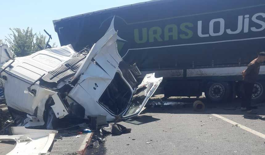 Denizlide Katliam Gibi Kaza Karsi Seride Gecen Tir Sarampole Uctu 2