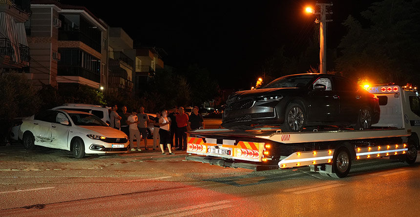 Denizlide Zincirleme Kaza Tali Yoldan Cikan Arac 5 Otomobili Birbirine Katti 1