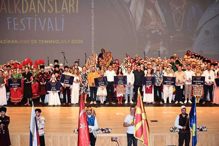 Dunyanin Butun Renkleri Denizlide Bulustu 1