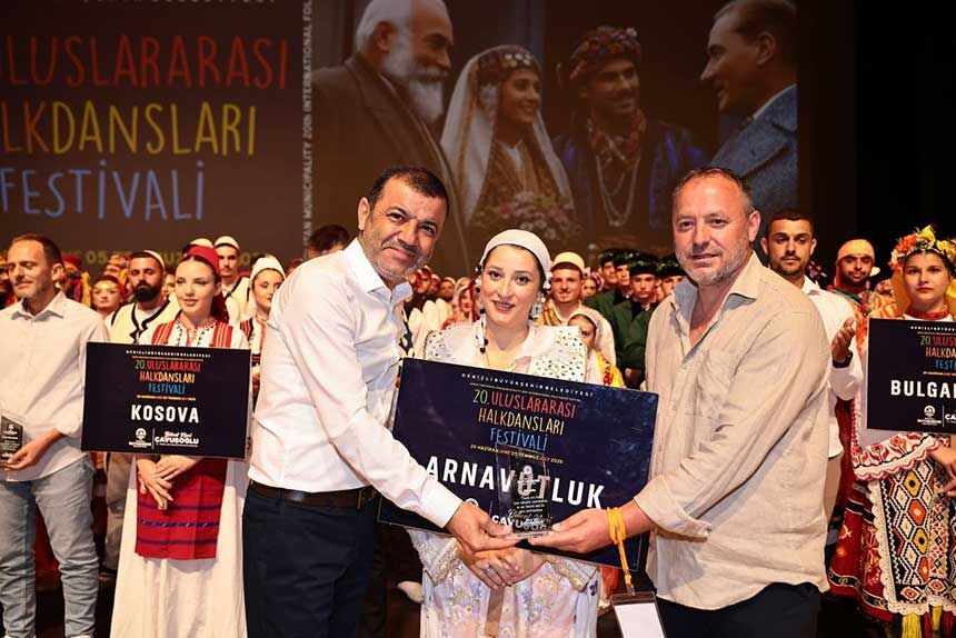 Dunyanin Butun Renkleri Denizlide Bulustu 3