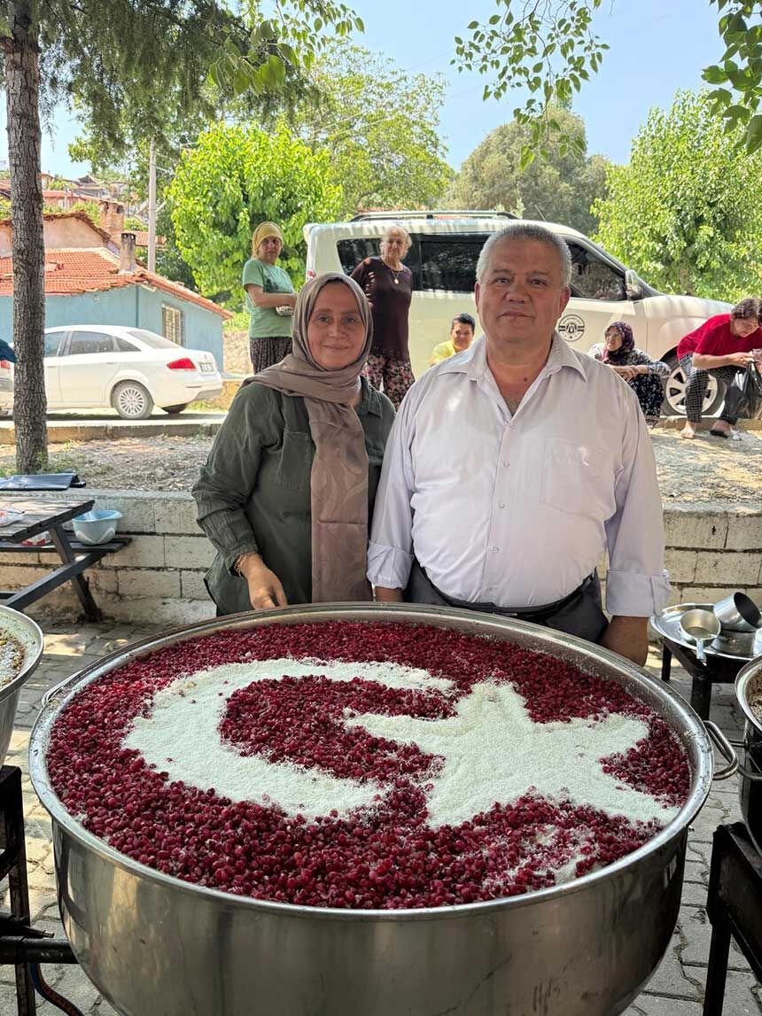 Guroluk Mahallesinde 34 Yillik Asure Gelenegi Yasatiliyor 4