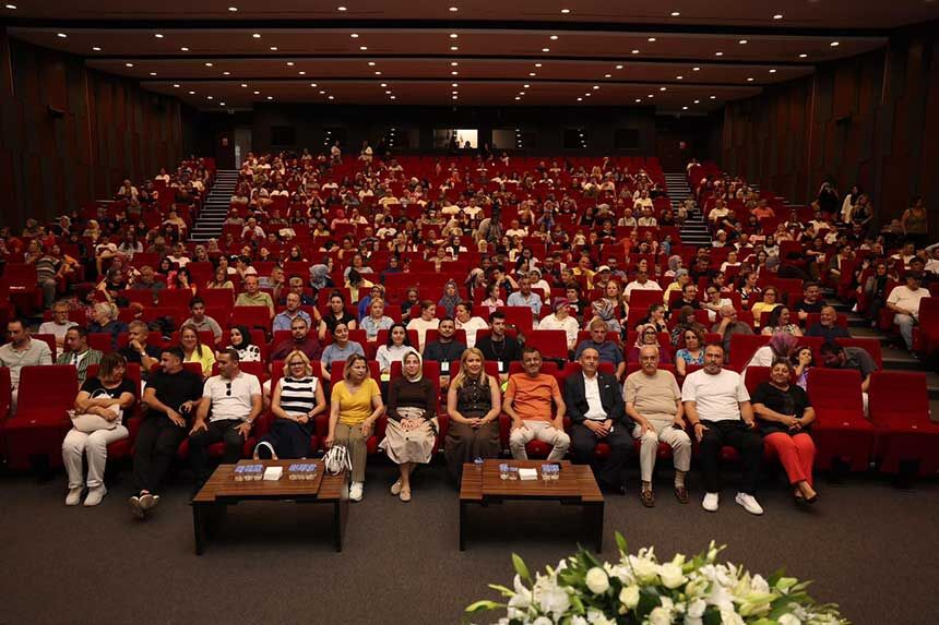 Merkezefendi Engelsiz Yasam Akademisinde Yilsonu Coskusu Yasandi 3