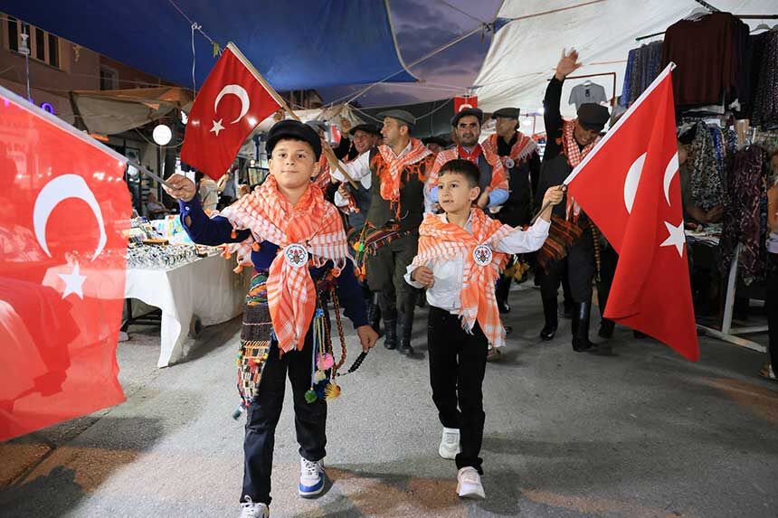10 Cameli Festivali Geleneksel Yoruk Gocuyle Basladi Cameli Yoresel Ekmek Firini Hizmete Ac 8
