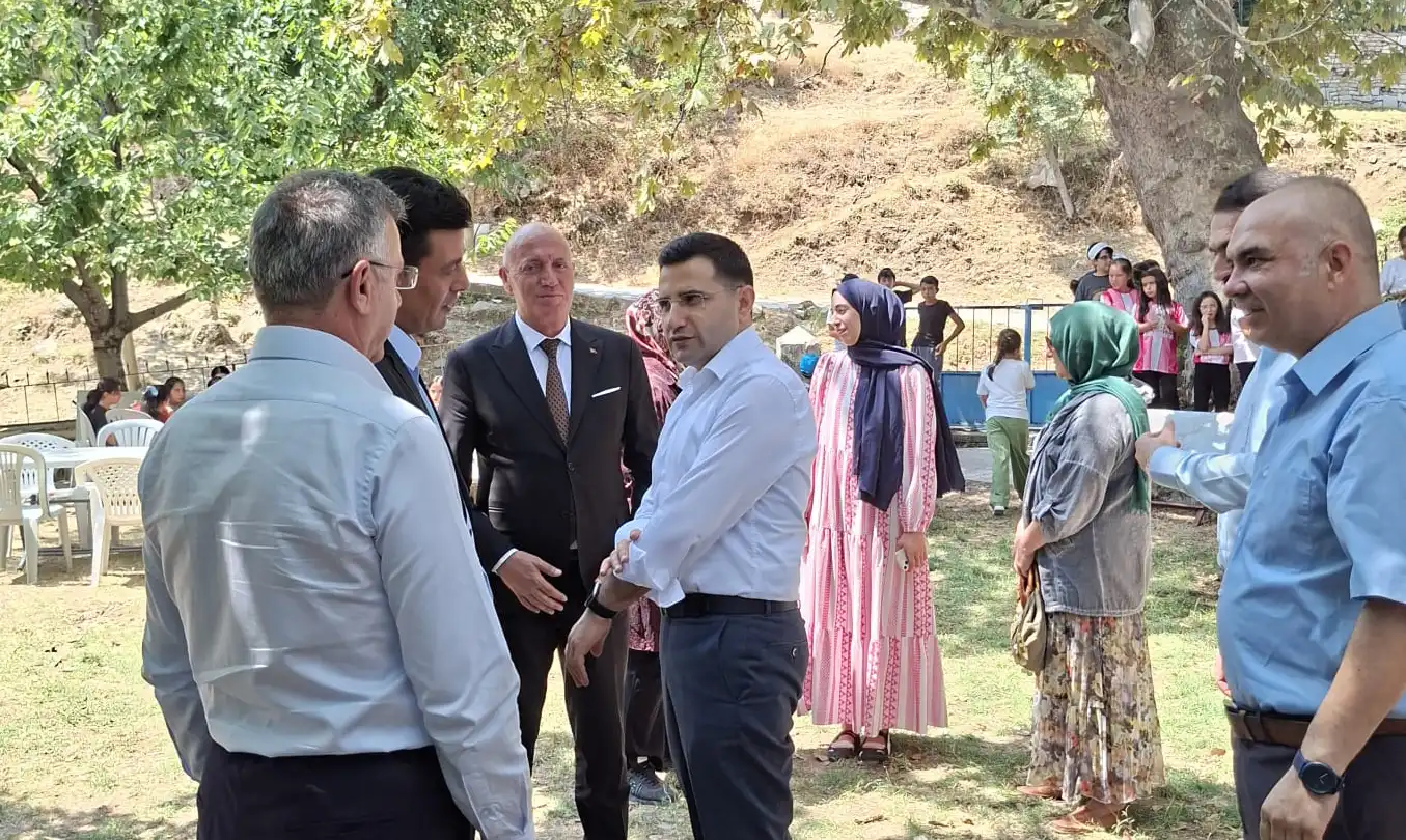 Babadagda Minik Yureklerin Kuran Coskusu Yaz Kurslari Gorkemli Torenle Sona Erdi7