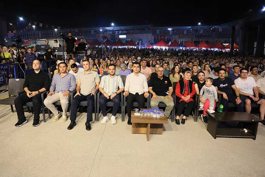 Cameli Festivalinde Gorkemli Kapanis Tugba Yurt Konseriyle Unutulmaz Gece 2