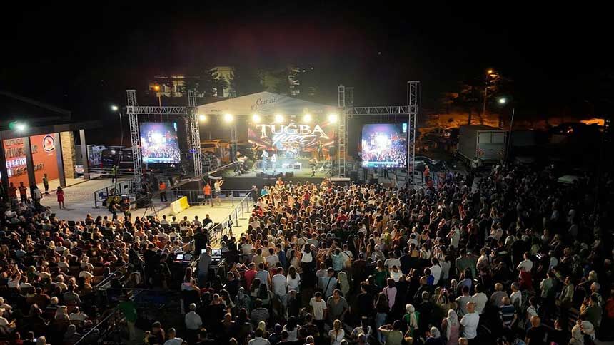 Cameli Festivalinde Gorkemli Kapanis Tugba Yurt Konseriyle Unutulmaz Gece 4