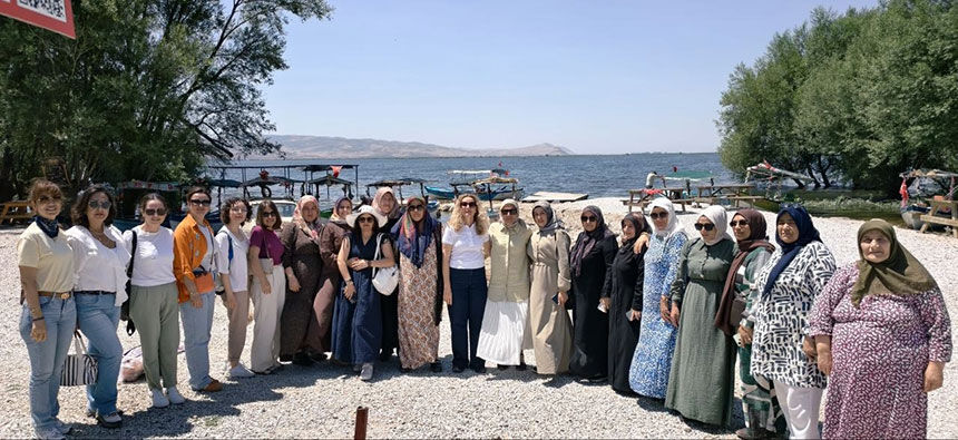 Denizli Buyuksehirden Kursiyer Kadinlara Ozel Civril Gezisi