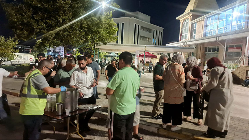 Denizli Buyuksehirden Mevlid Kandilinde Tatli Ikram 2