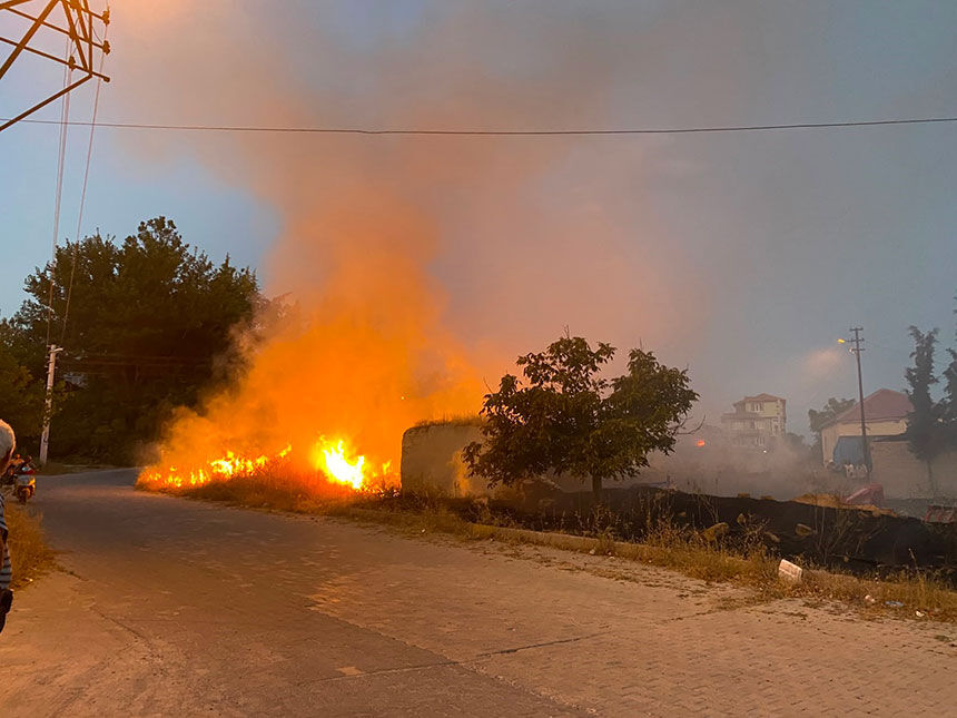 Denizli Cardak Saray Mahallesinde Yerlesim Yerine Yakin Yangin 2