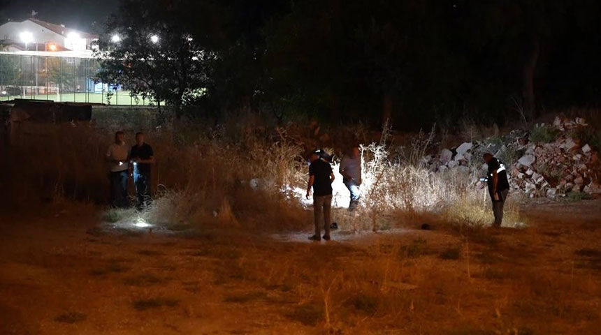Denizli Pamukkalede Silahli Kavga 1 Kisi Yaralandi Polis Kacan Suphelilerin Pesinde 3