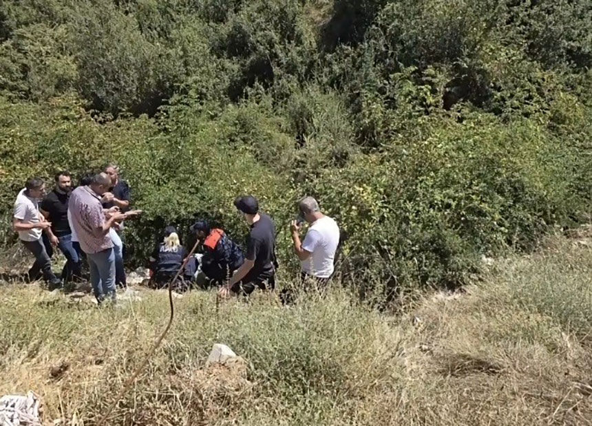 Denizlide Mucize Kurtulus Dere Yatagina Yuvarlanan Yasli Adam Dron Ve Kopeklerle Bulundu 2