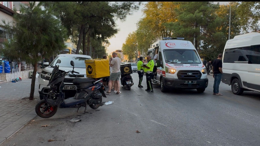 Denizlide Yasak U Donusu Kazayla Bitti Motosiklet Surucusu Yaralandi 1