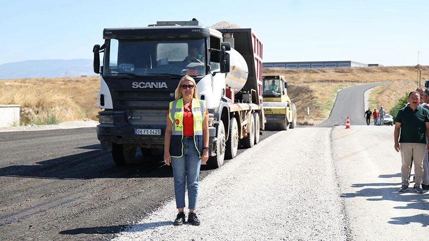 Merkezefendi Belediyesi Yol Calismalarina Devam Ediyor