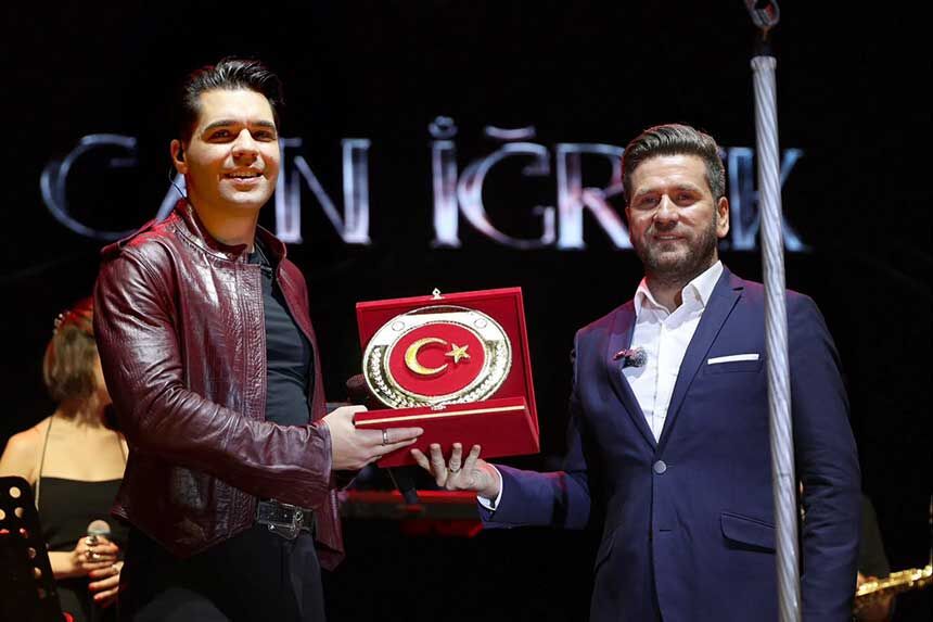 Tavasta Unutulmaz Final Emir Can Igrek Binleri Costurdu 2