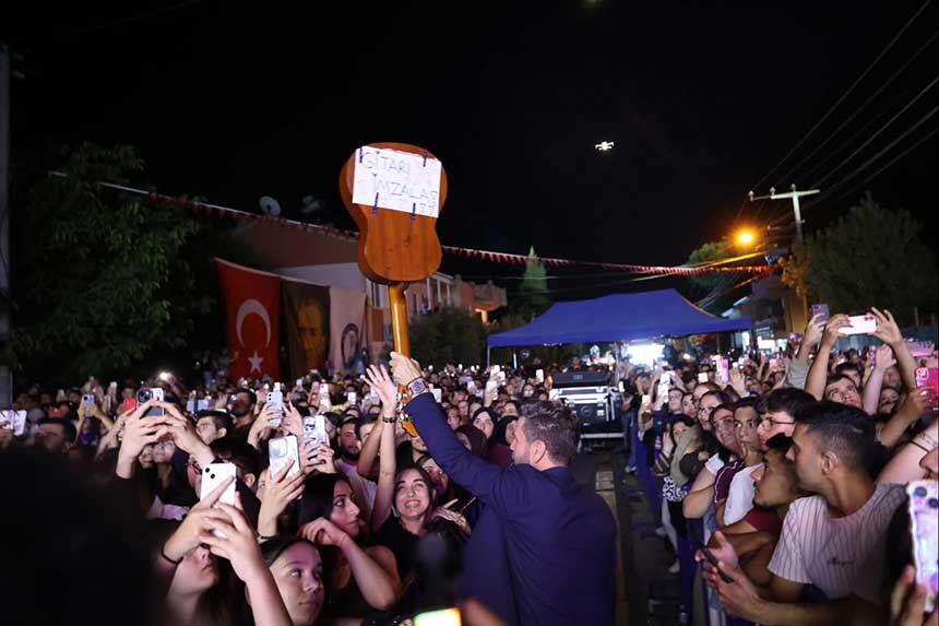 Tavasta Unutulmaz Final Emir Can Igrek Binleri Costurdu 4