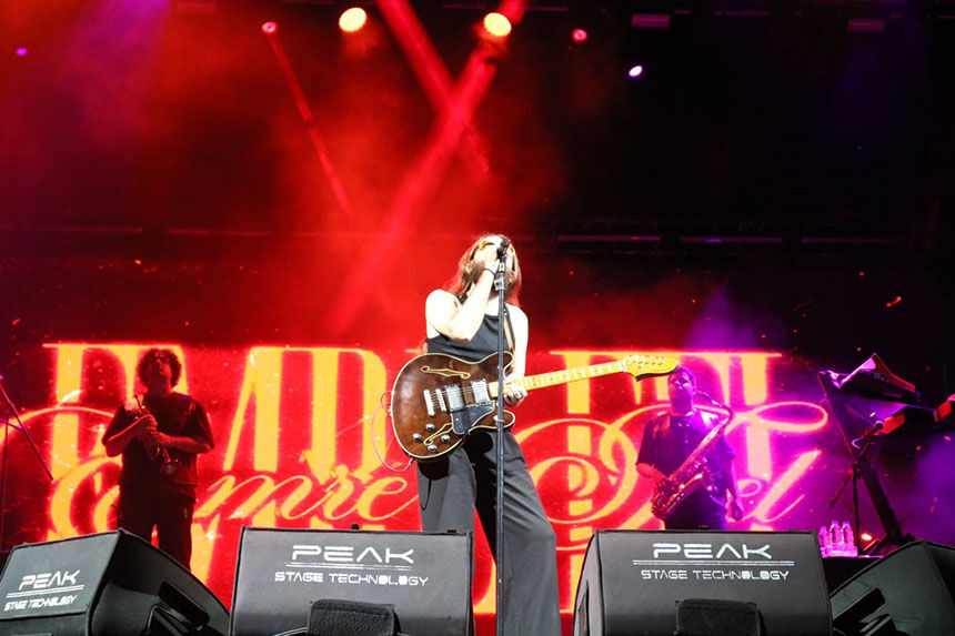 28 Elma Festivalinde Emre Fel Coskusu 3