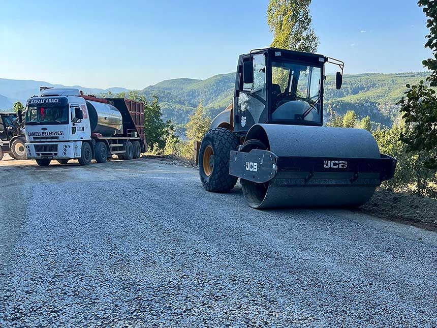 Cameli Belediyesi Emecik Mahallesi Asfalt Calismalarini Oz Kaynaklariyla Tamamladi 2