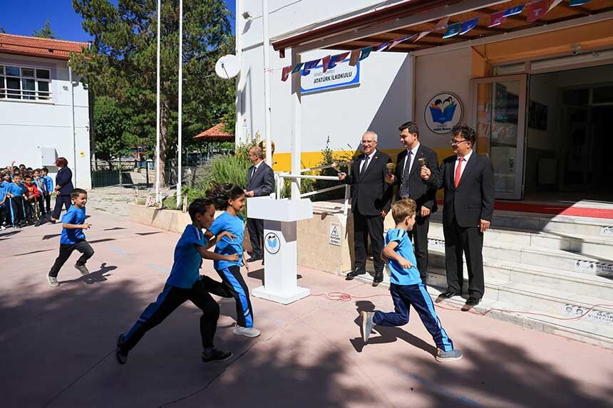 Camelide Ilk Ders Zili Caldi Minik 1 Siniflara Anlamli Hos Geldin Surprizi 3