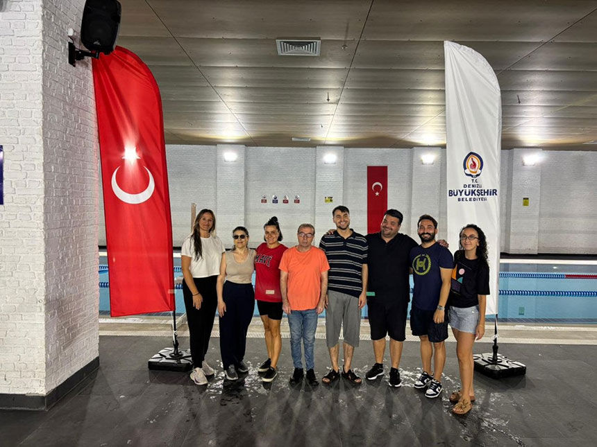 Denizli Buyuksehir Belediyesinden Gorme Engellilere Yonelik Yuzme Kursu 2