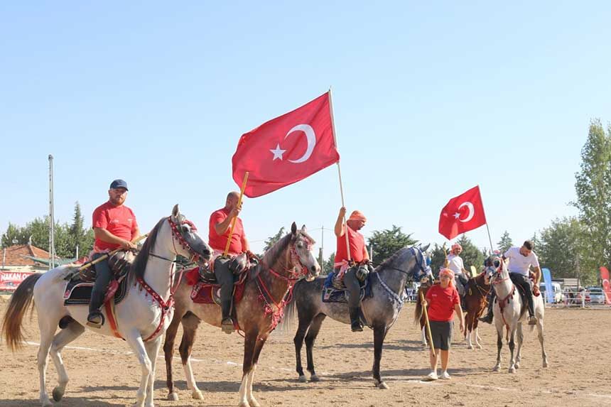 Denizlide Festival Coskusuna Ata Sporu Cirit Damga Vurdu 1