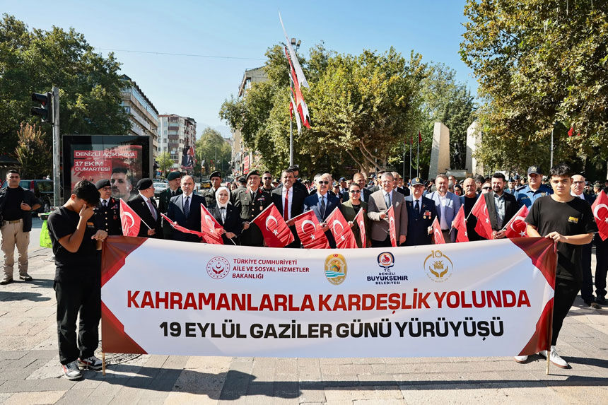Denizlide Gazilere Vefa Yuruyusu Kahramanlarla Kardeslik Yolunda3