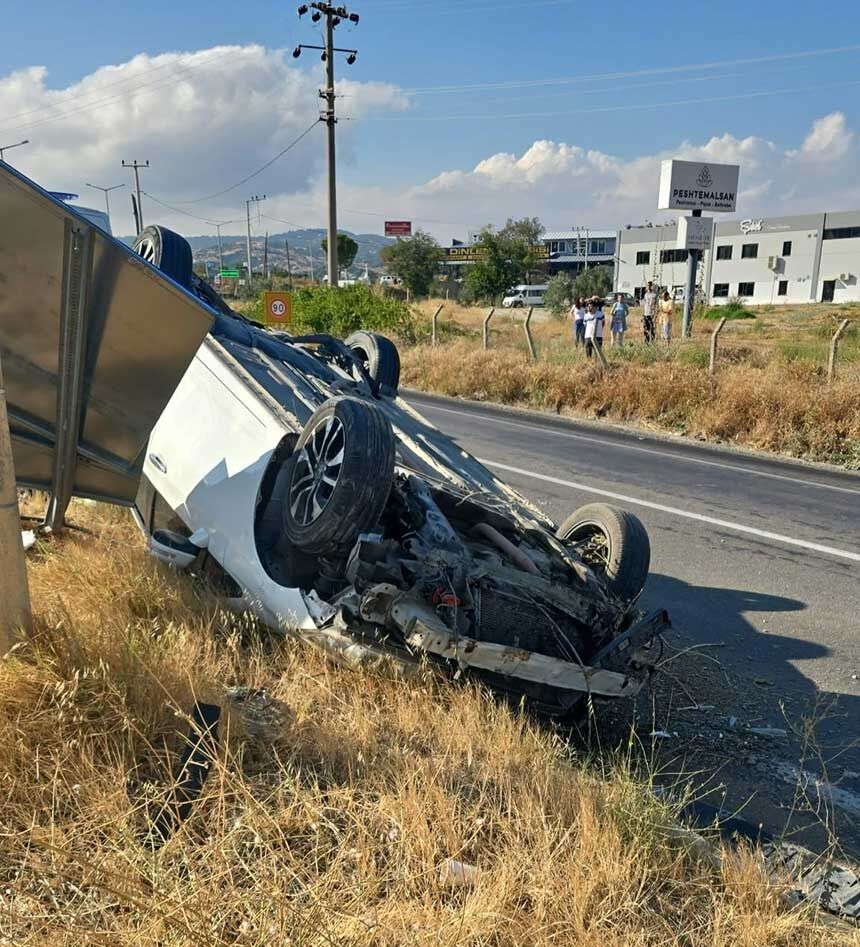 Denizlide Korkutan Kaza Kontrolden Cikan Otomobil Takla Atti 2