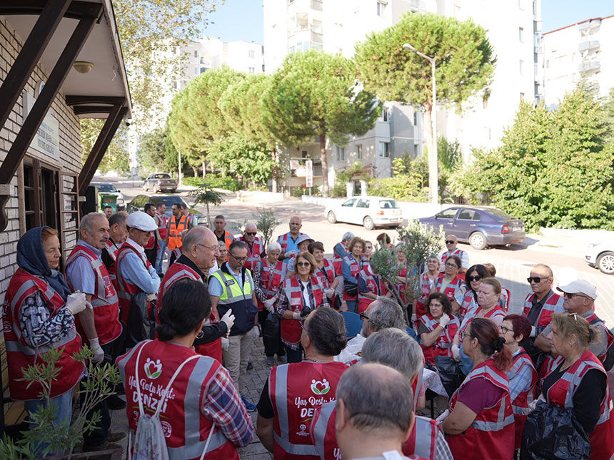 Denizlide Kusaklar El Ele Verdi Yenisehirde Anlamli Temizlik Seferberligi
