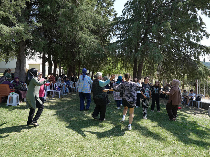 Denizli’nin Güçlü Kadınları Cankurtaran Yaz Kampı’nda Buluştu! 3