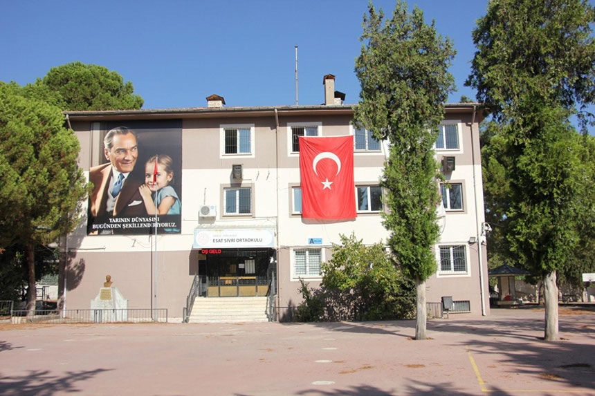 Pamukkale Esat Sivri Ortaokulu Velilerinden Lgs Isyani 1