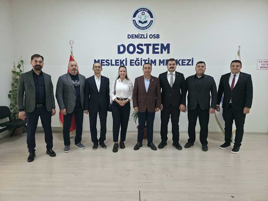 Sanayiye Kadin Eli Degdi Cnc Operatoru Kadinlar Pazartesi Is Basi Yapiyor