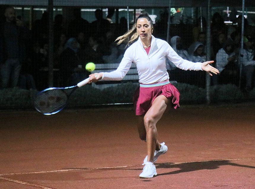 Aydem Cup T500 Masters Tenis Turnuvasinda Cagla Buyukakcay Ruzgari 4