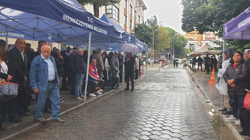 Baskan Seniz Dogana Yagmur Altinda Destek Nobeti 1