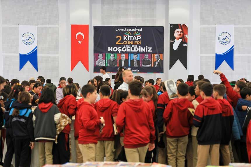 Camelide 2 Kitap Gunleri Kapilarini Kitapseverlere Acti 7