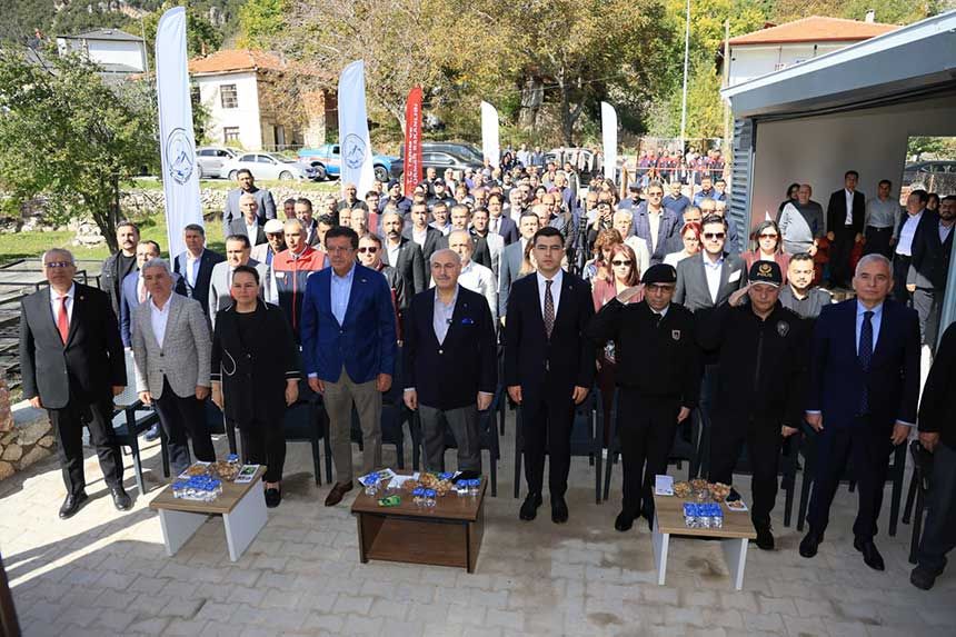 Camelide Ceviz Hasadi Senligi Coskuyla Gerceklestirildi 3