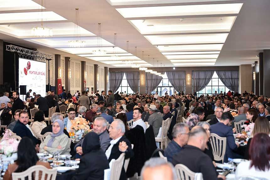Cavusoglu 19 Ilcenin Muhtarlariyla Bulustu 3