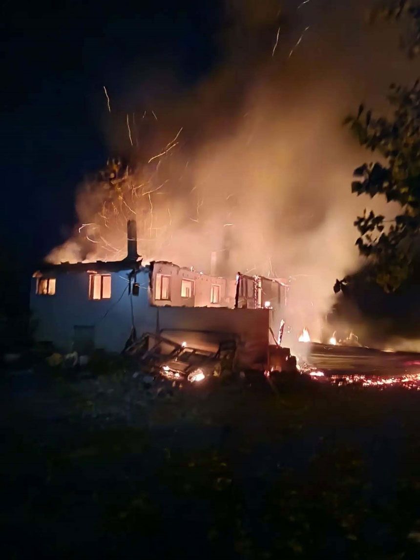 Denizli Acipayamda Ev Yangini Bedirbey Mahallesindeki Yangina Itfaiye Mudahale Etti2