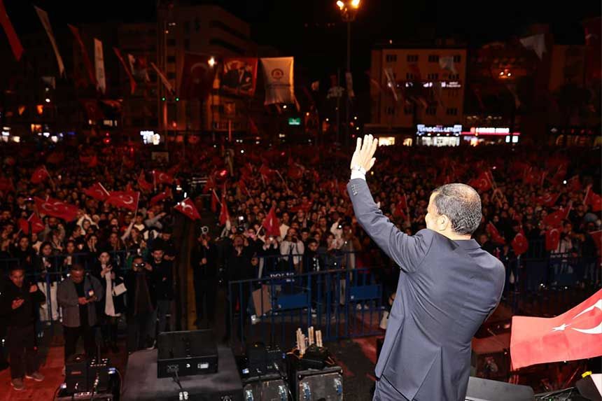 Denizli Buyuksehirden Cumhuriyete Yakisir Kutlama 3