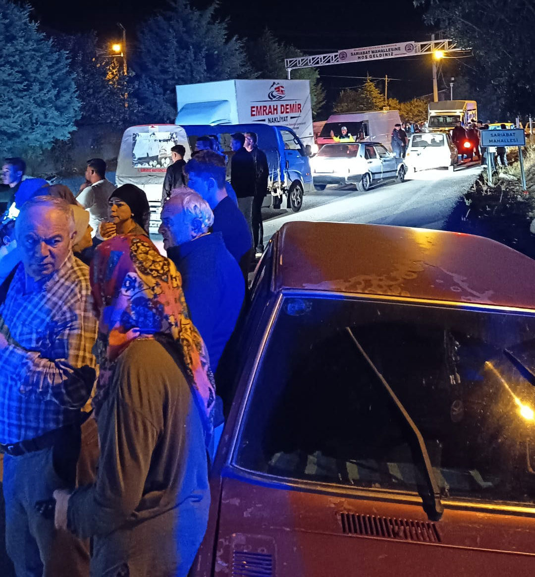 Denizli Mugla Yolu Sariabat Kavsagi Kaza Yolu Kapatti1