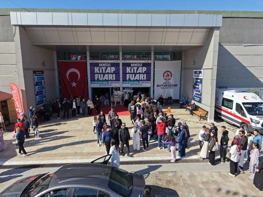 Denizli Tuyap Kitap Fuari 7 Gunde 200 Bin Ziyaretciyi Agirladi 7