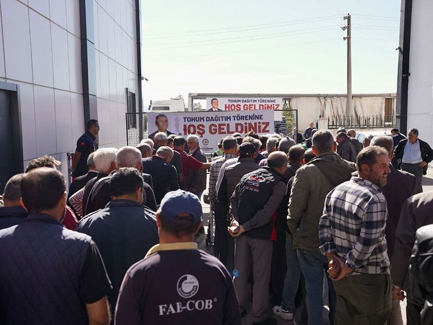 Denizlinin 19 Ilcesinde 5Li Karisim Yem Bitkisi Tohumu Dagitimi Basladi 1