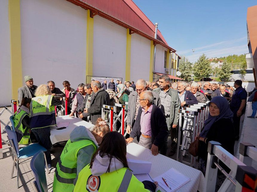 Denizlinin 19 Ilcesinde 5Li Karisim Yem Bitkisi Tohumu Dagitimi Basladi