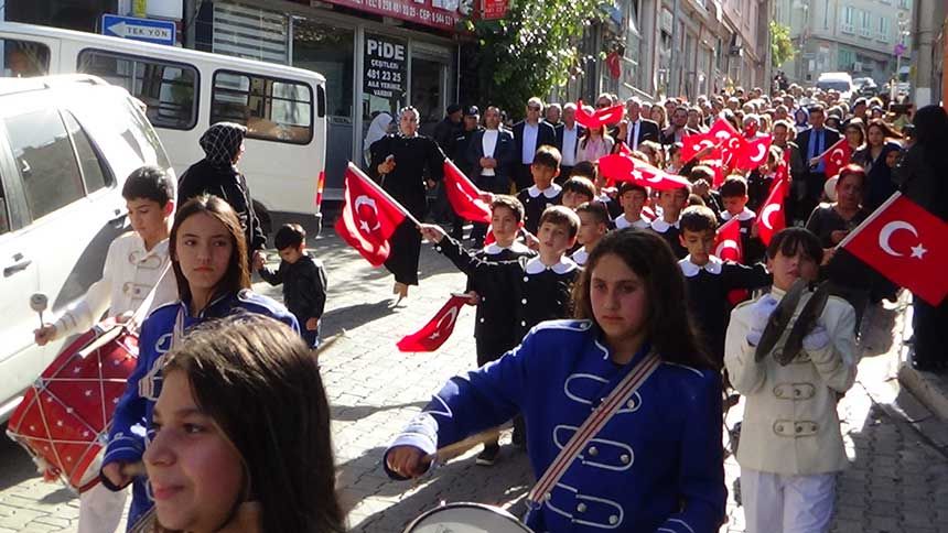 Dokumanin Baskentinde 8 Babafest Coskuyla Basladi 2